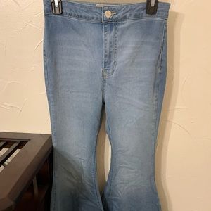 FREE PEOPLE FLARE JEANS